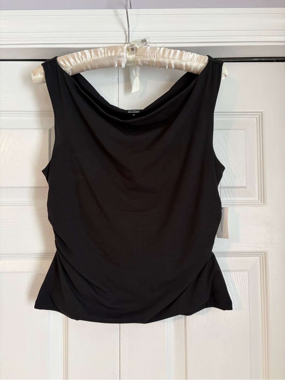 NWT Boat neck Tank Banana Republic